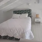 Aqua Retreat Mani Apartment *