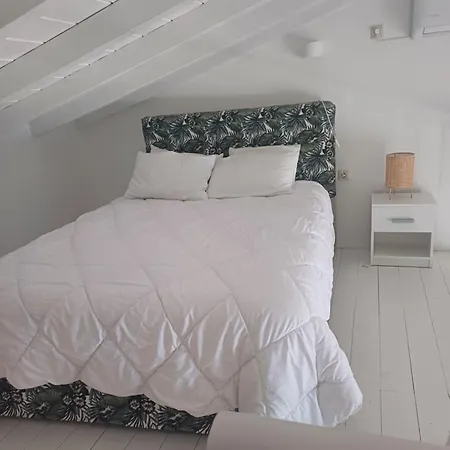 Aqua Retreat Mani Appartement *